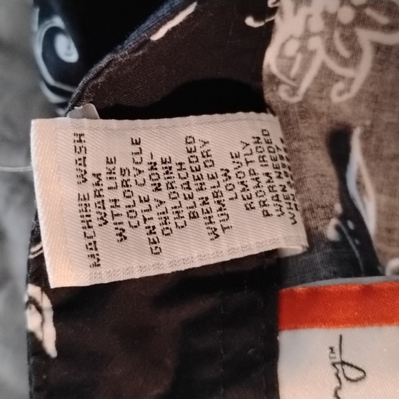 French Laundry Women’s Black with White Floral Capris, Size 6 - Picture 7 of 8